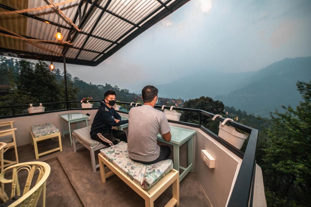Tag Along 2 0 Hostel Gangtok Buitenkant foto
